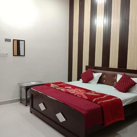 Ramam Hotel By Naavagat 700Mtr From Shri Ram Janambhumi Ayodhya Екстер'єр фото