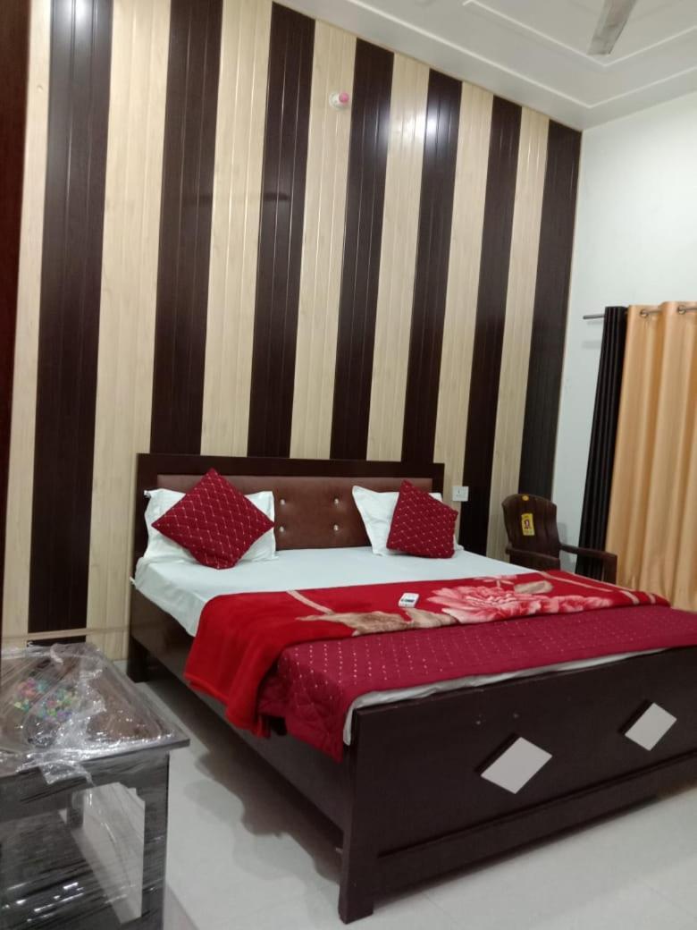 Ramam Hotel By Naavagat 700Mtr From Shri Ram Janambhumi Ayodhya Екстер'єр фото