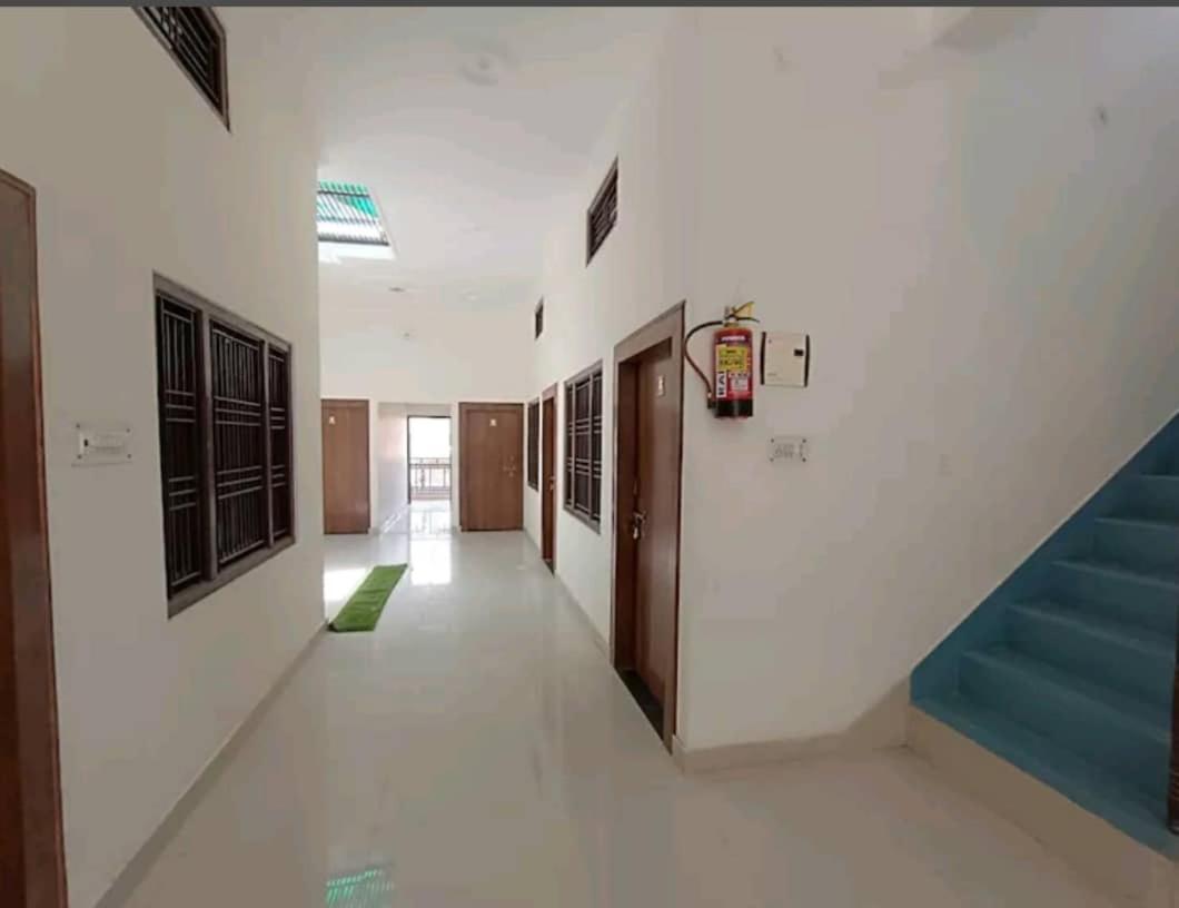 Ramam Hotel By Naavagat 700Mtr From Shri Ram Janambhumi Ayodhya Екстер'єр фото