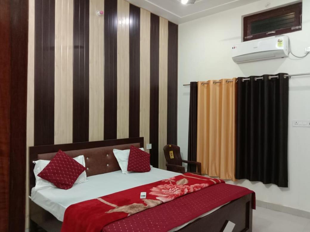 Ramam Hotel By Naavagat 700Mtr From Shri Ram Janambhumi Ayodhya Екстер'єр фото